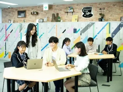 学校法人角川ドワンゴ学園のN中等部｜傾聴と対話で生徒の成長を後押し！教育系長期インターンの画像