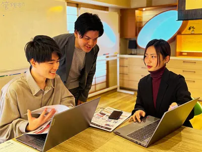 ディパーチャーズ・ジャパン株式会社の【人事／シフト自由】裁量を持って採用を学べる環境です！の画像